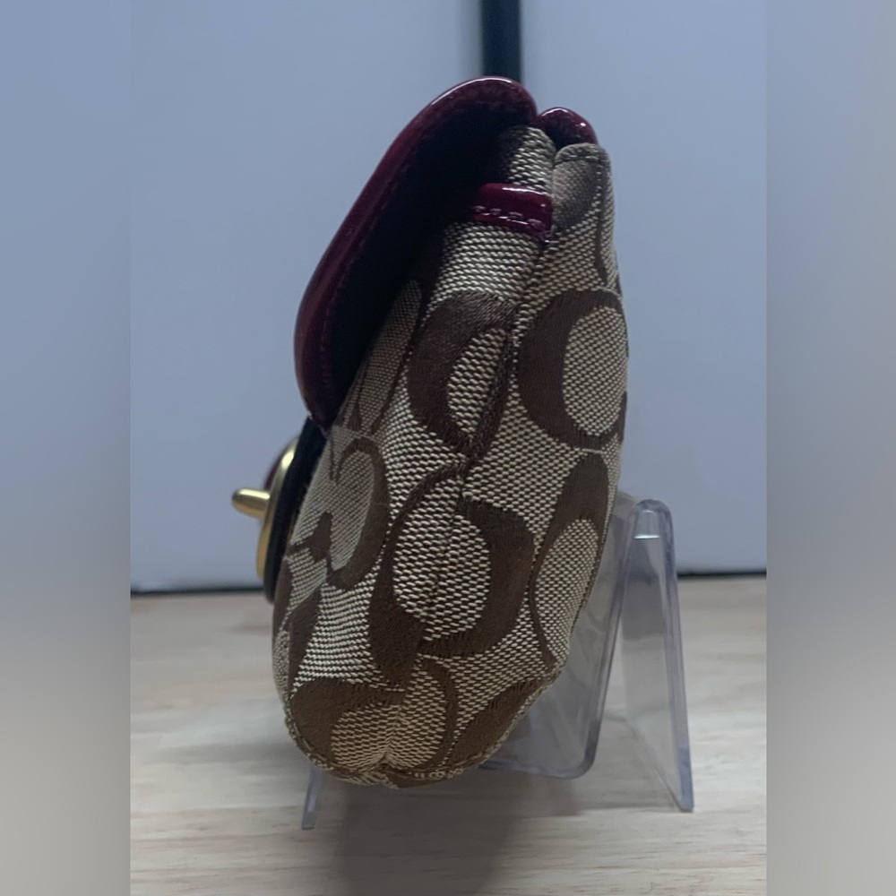 Coach Legacy Jacquard w/ Patent Leather Trim Turnlock Wristlet Vintage Y2K - Picture 5 of 12